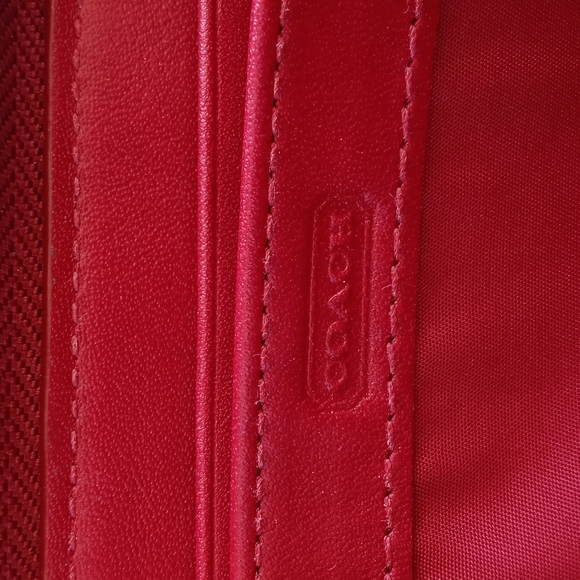 COACH RED LEATHER ZIP AROUND WALLETT - Picture 6 of 8